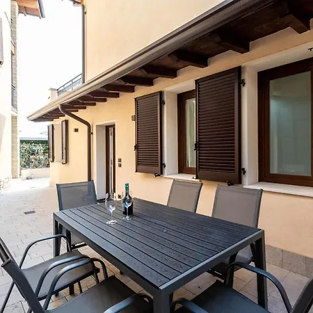 La Suggestiva Residenza Ortaia Holiday home *